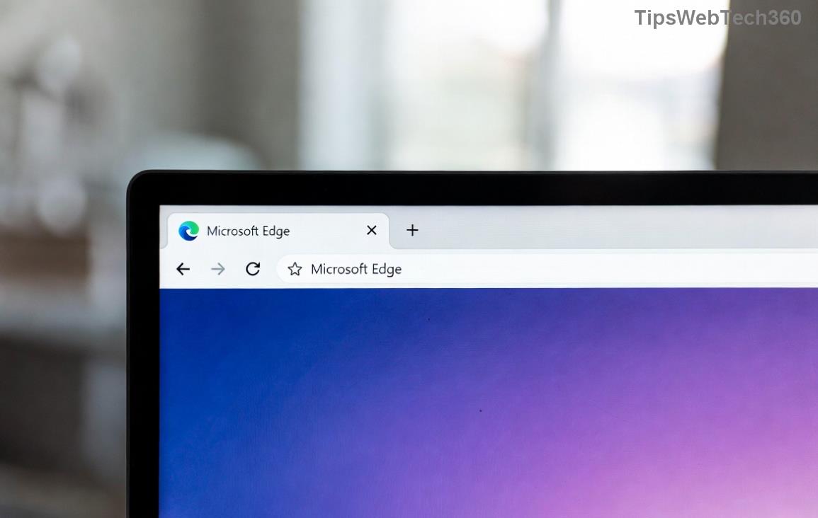 صورة توضح مشكلة تداخل أيقونات شريط مهام Microsoft Edge، حيث تظهر الأيقونات متراصة على شريط مهام Windows.