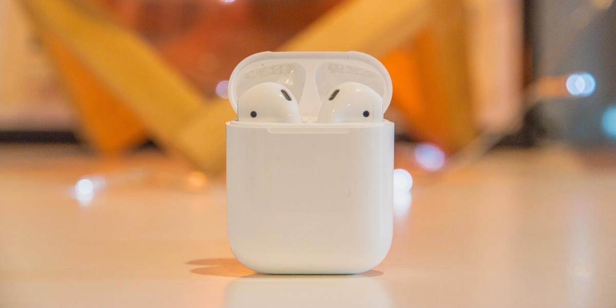 Como redefinir Apple AirPods