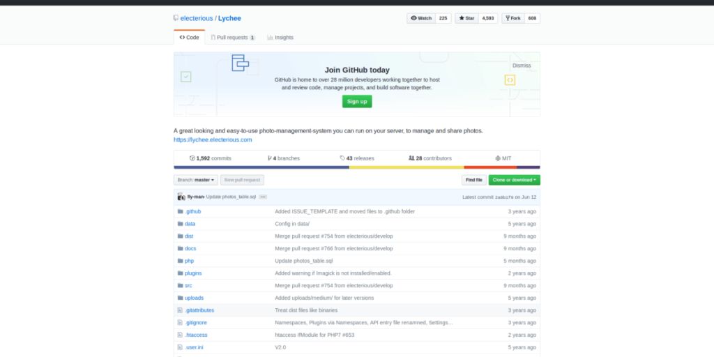 Cómo configurar la herramienta de administración de Lychee Photo en Linux