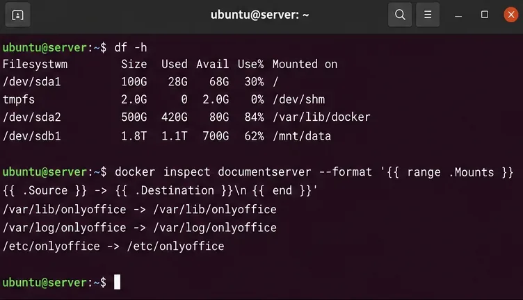 Ubuntu 터미널에서 `df -h` 명령의 출력과 ONLYOFFICE 데이터 및 로그 디렉터리에 대한 Docker 마운트 매핑을 보여줍니다.
