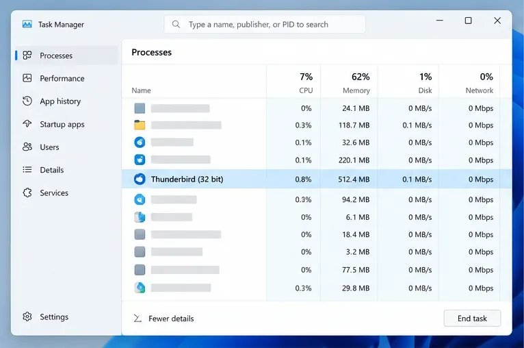 썬더버드 프로세스가 선택되고 작업 끝내기 컨트롤이 보이는 Windows 작업 관리자