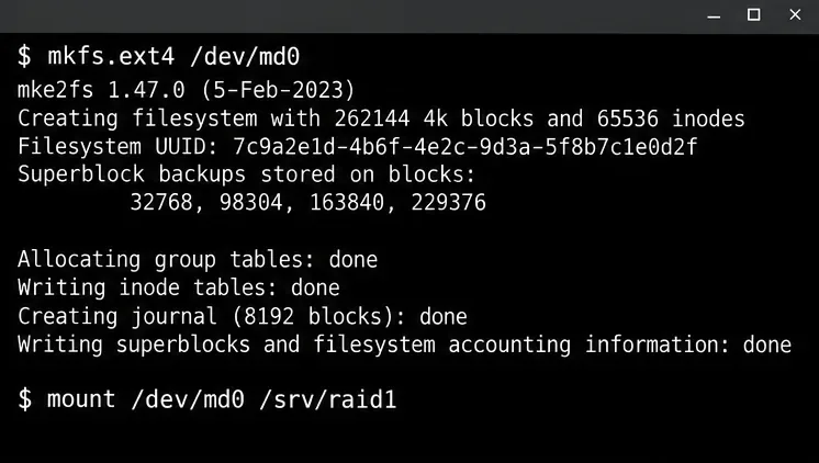 /dev/md0をext4でフォーマットし、/srv/raid1にマウントする様子をターミナル画面で表示します。