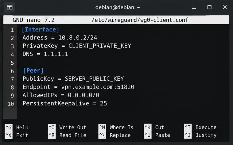 GNU nano บน Debian แสดงโปรไฟล์ไคลเอ็นต์ WireGuard พร้อมด้วยปลายทางเซิร์ฟเวอร์, AllowedIPs และ PersistentKeepalive