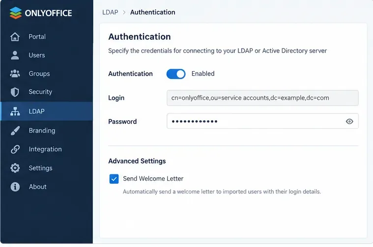 Configuración de autenticación LDAP de ONLYOFFICE que muestra un inicio de sesión de cuenta de servicio dedicada, contraseña enmascarada y la opción Enviar carta de bienvenida.