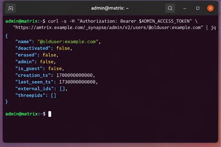 ターミナルがv2 Admin APIを介して1つのSynapseユーザーアカウントを照会し、deactivated、erased、admin、creation_ts、last_seen_ts、external_ids、threepidsフィールドを表示します。