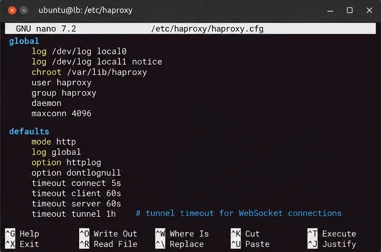 Configuración de HAProxy en una terminal que muestra el modo HTTP, los tiempos de espera de conexión del cliente y del servidor, y un tiempo de espera de túnel de una hora para WebSockets.