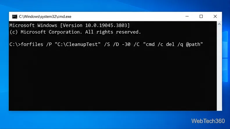 Linia de comandă afișează ForFiles asociată cu comanda del din Windows.