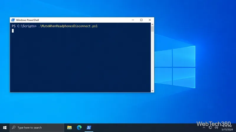 Windows PowerShell su un desktop Windows 10 con il comando di avvio MuteWhenHeadphonesDisconnect.ps1 inserito e lo script in esecuzione.