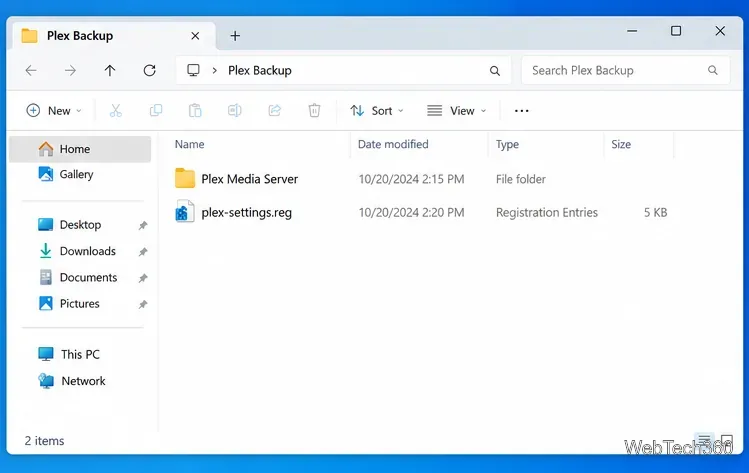De back-upmap toont de Plex Media Server-directory naast het bestand plex-settings.reg.