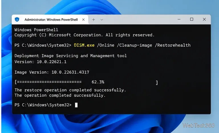 ภาพประกอบ PowerShell สำหรับผู้ดูแลระบบ แสดงคำสั่ง DISM RestoreHealth ที่ใช้ในการซ่อมแซมส่วนประกอบของ Windows