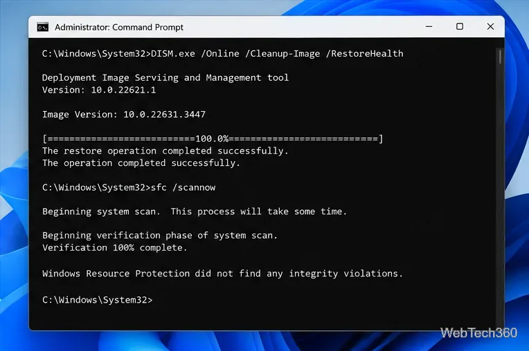 หน้าต่าง Command Prompt ของผู้ดูแลระบบแสดงคำสั่ง DISM RestoreHealth ตามด้วย sfc scannow