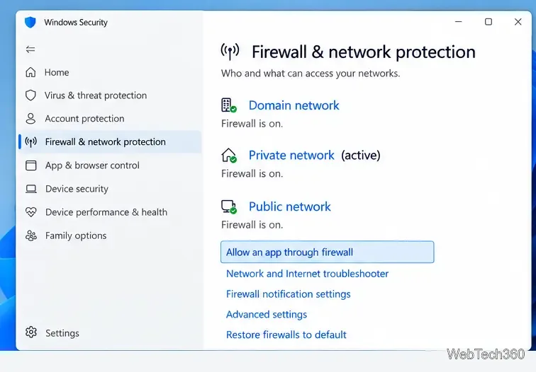 На странице «Брандмауэр безопасности Windows и защита сети» выделена опция «Разрешить приложению проходить через брандмауэр», когда брандмауэр включен.
