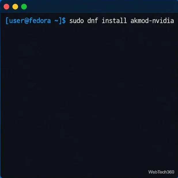 Terminal do Fedora exibindo o comando DNF para instalar o pacote akmod-nvidia do RPM Fusion.
