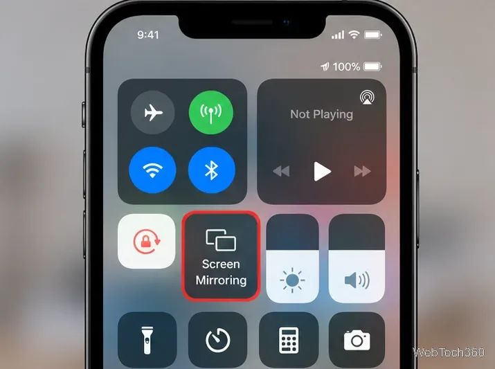 iPhoneのコントロールセンター。ネットワークコントロールの下に画面ミラーリングのタイルが枠で囲まれています。