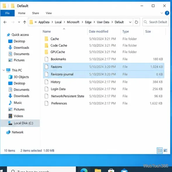 File Explorer showing the Edge Default profile with Favicons and Favicons-journal selected while Bookmarks remains unselected.