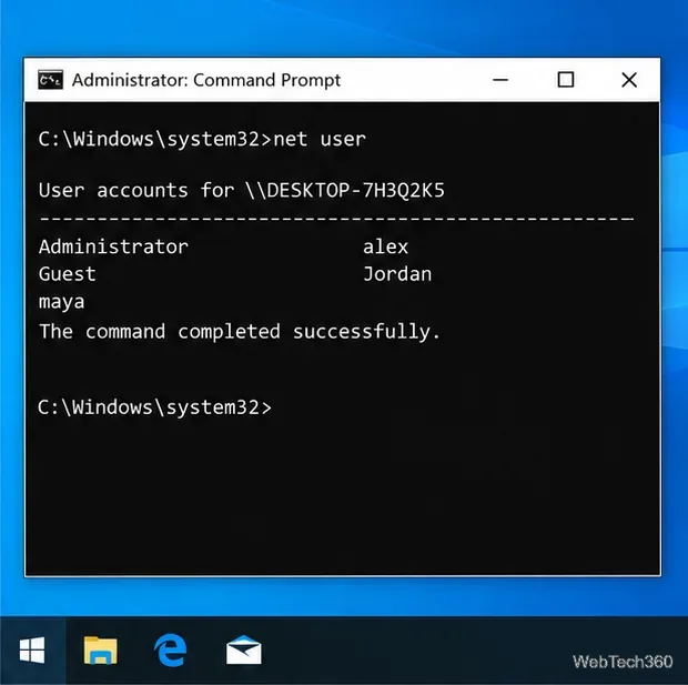 หน้าต่าง Command Prompt ของผู้ดูแลระบบแสดงรายการบัญชีผู้ใช้ในเครื่องหลังจากเรียกใช้คำสั่ง net user
