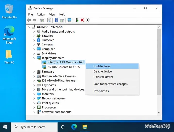 ตัวจัดการอุปกรณ์ของ Windows 10 โดยขยายส่วนอะแดปเตอร์แสดงผลและเลือกตัวเลือกอัปเดตไดรเวอร์