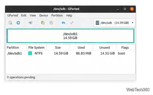 GParted window showing a USB disk selected with one NTFS partition