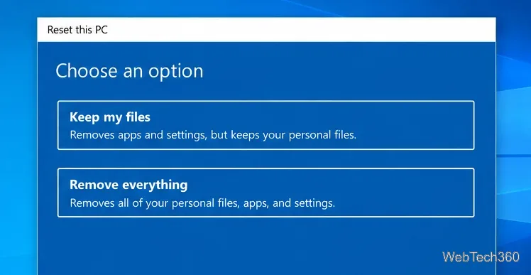 В Windows 10 при сбросе настроек ПК отображаются параметры «Сохранить мои файлы» и «Удалить все».
