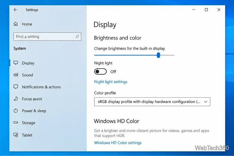 Настройки дисплея Windows 10 с выключенным ночным режимом