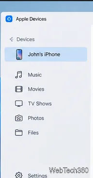 La barre latérale « Appareils Apple » sous Windows affiche la liste des iPhone connectés et leurs sections disponibles.